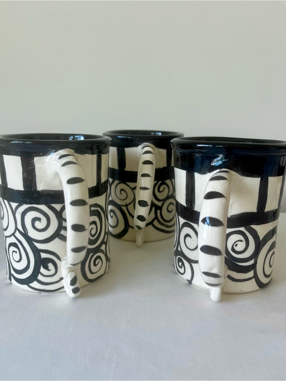 4 Handmade Ceramic Mugs - Picture 4 of 6